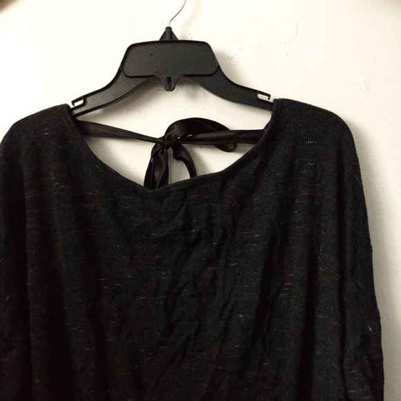 Low back sweater with silk bow tie - Picture 3 of 6